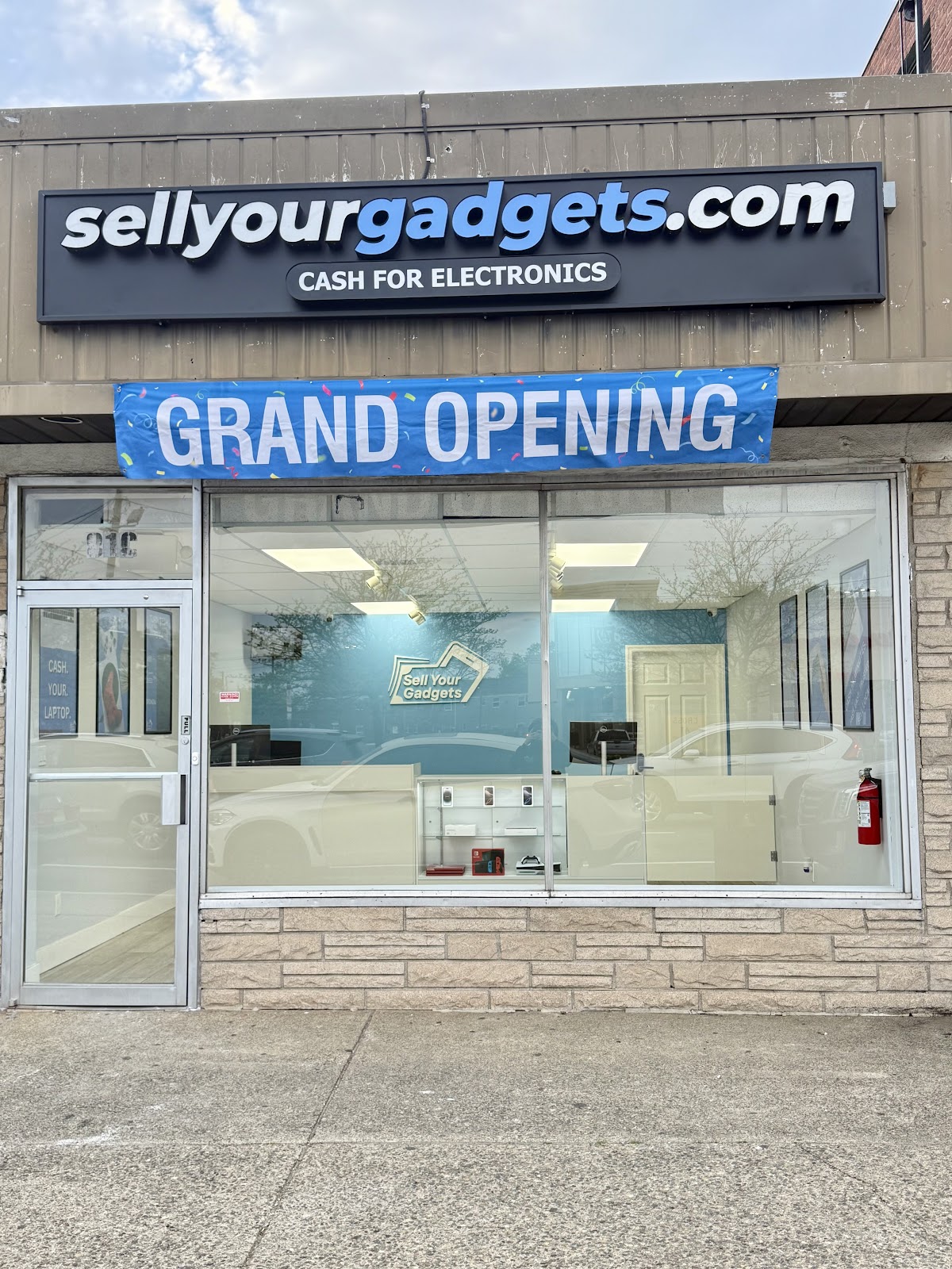 Sell Your Gadgets storefront in Elmwood Park, NJ