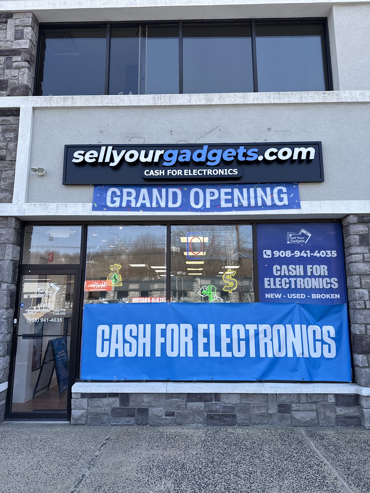 Storefront of SellYourGadgets in North Plainfield, NJ